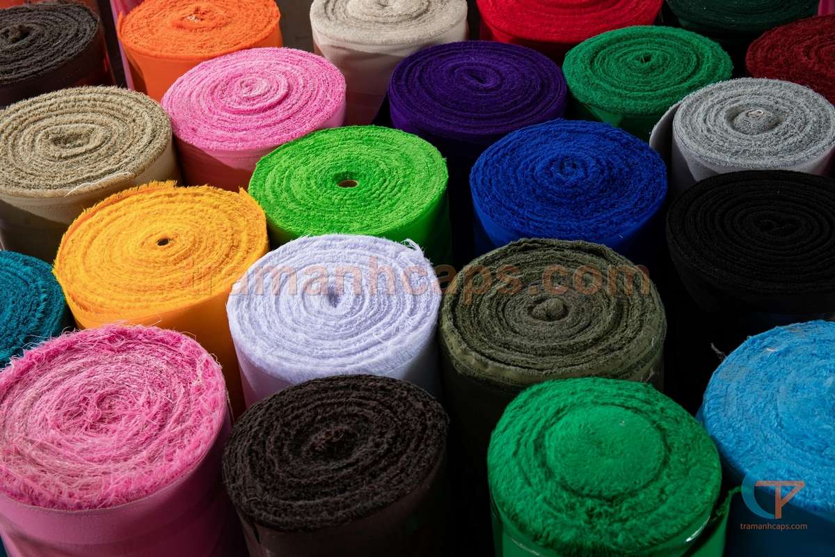 Should You Order Cheap Custom Hats? Comparing the Risks Between Low Prices and Quality 3 Fabric application in high-quality custom cap design and production – material selection standards at Tram Anh Caps