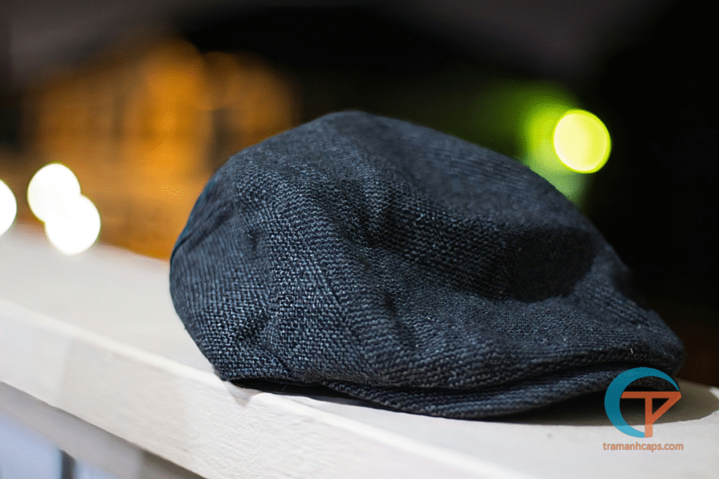 More than just sun and rain protection, hats are also a stylish fashion accessory 2 Fashion accessory - Beret