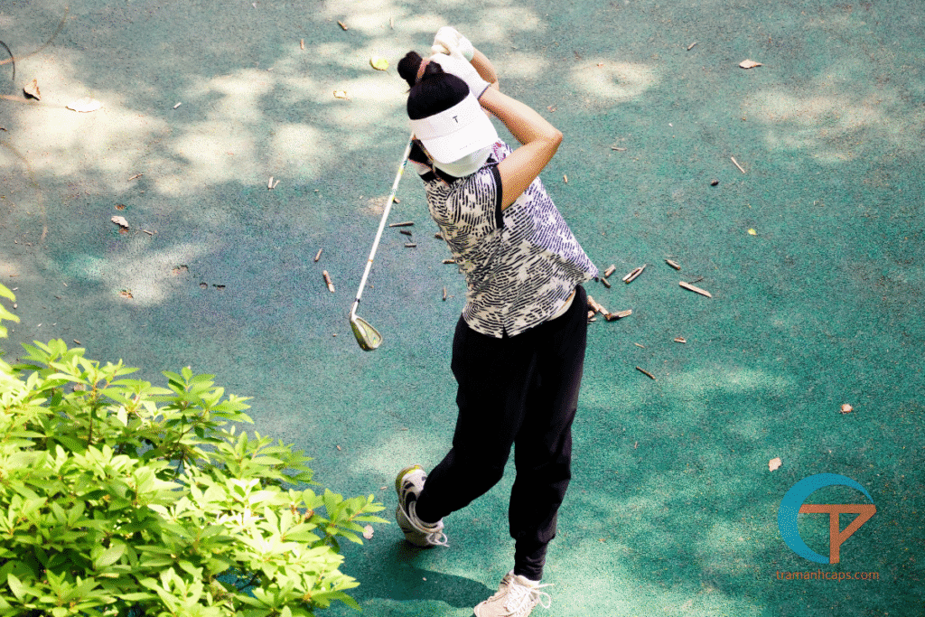 Tìm xưởng may mũ nón sân golf cao cấp uy tín 2 tram anh caps 20