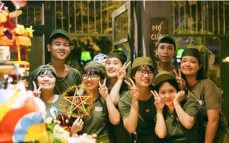 Đặt may mũ nón đồng phục cho doanh nghiệp: Từ A–Z quy trình, chi phí & lưu ý (2026) 1 Mũ nón đồng phục cho doanh nghiệp