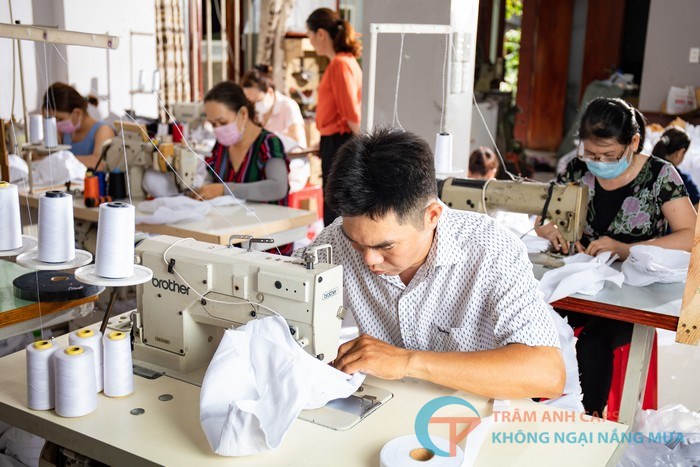 Xưởng may nón Tramanh Xưởng may nón Tramanh